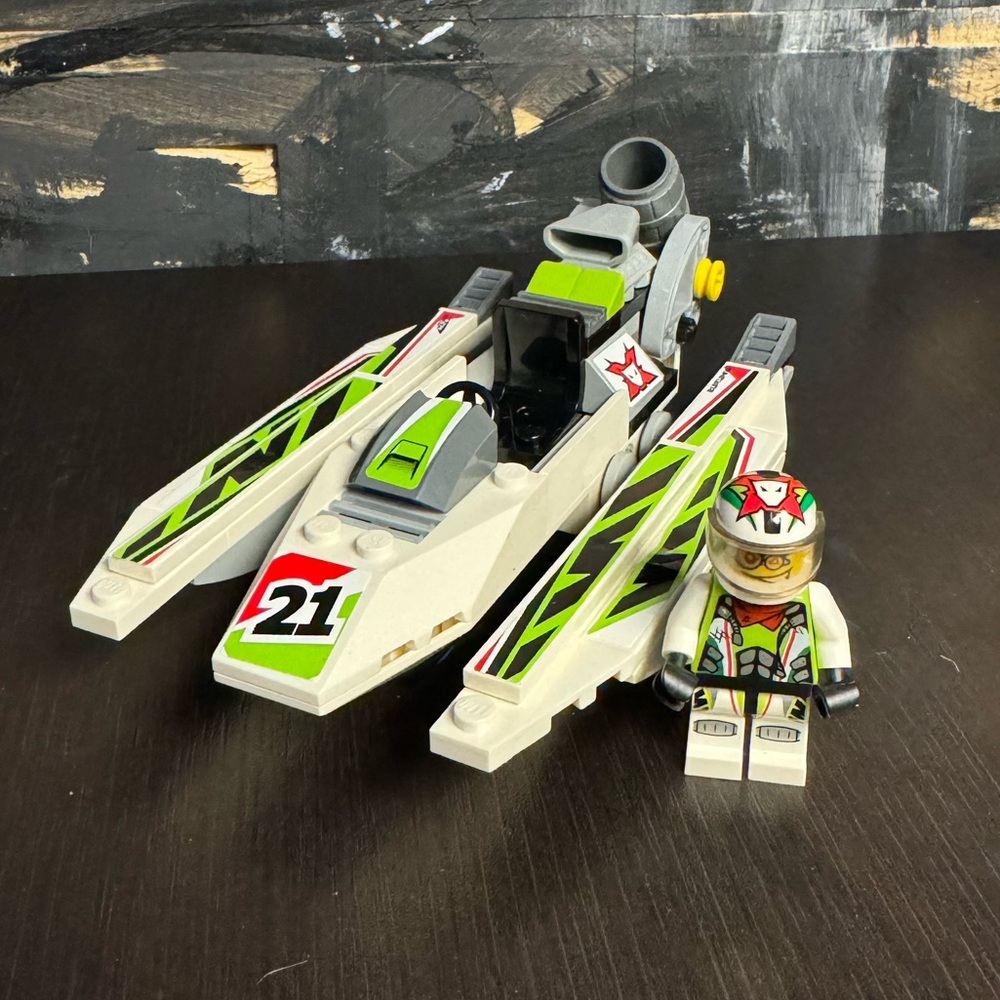 LEGO 8897 WORLD RACERS Jagged Jaws Reef COMPLETE with manuals. - Picture 3 of 6